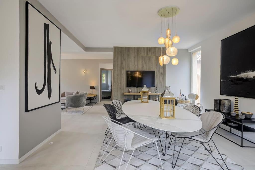 ואלאוריס Villa Julia First מראה חיצוני תמונה